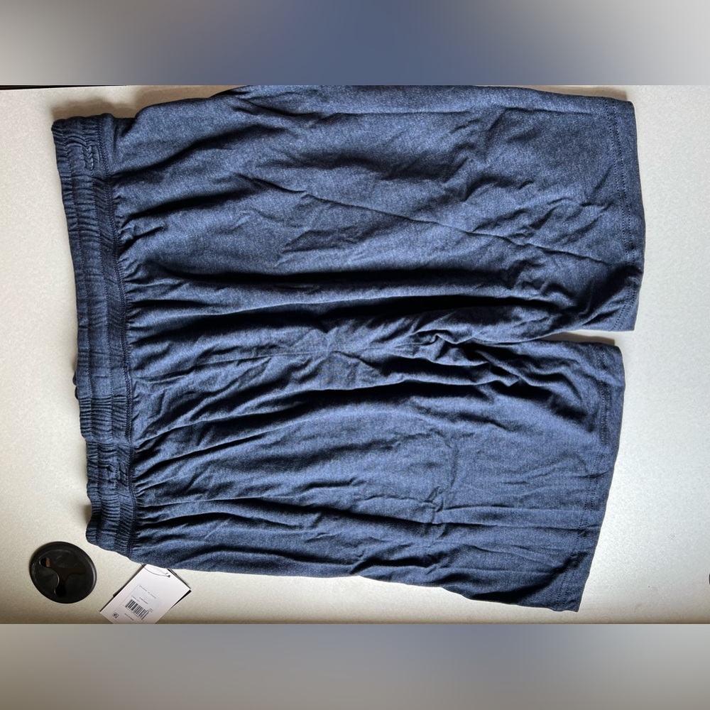 Hanes leisure shorts navy size Large 36/38 NWT​